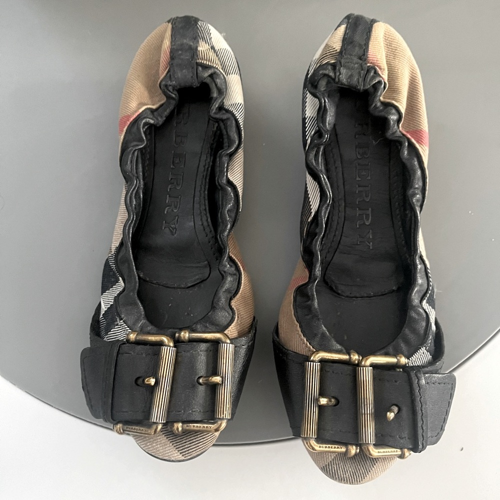 Burberry buckle flats